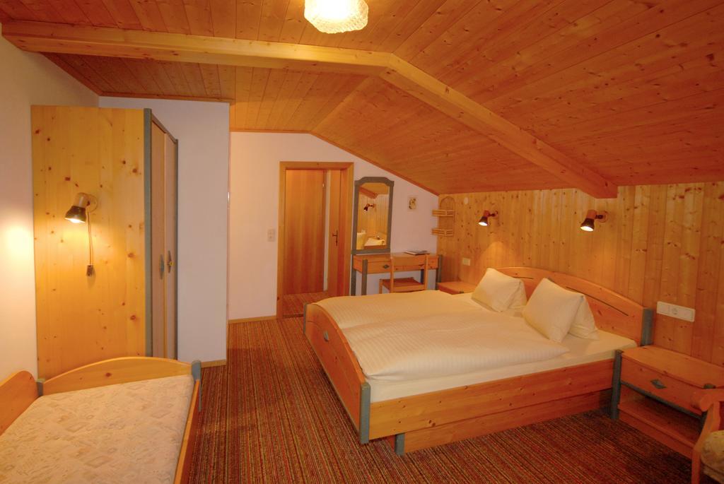 Landhotel Kielhuberhof Ramsau am Dachstein Room photo