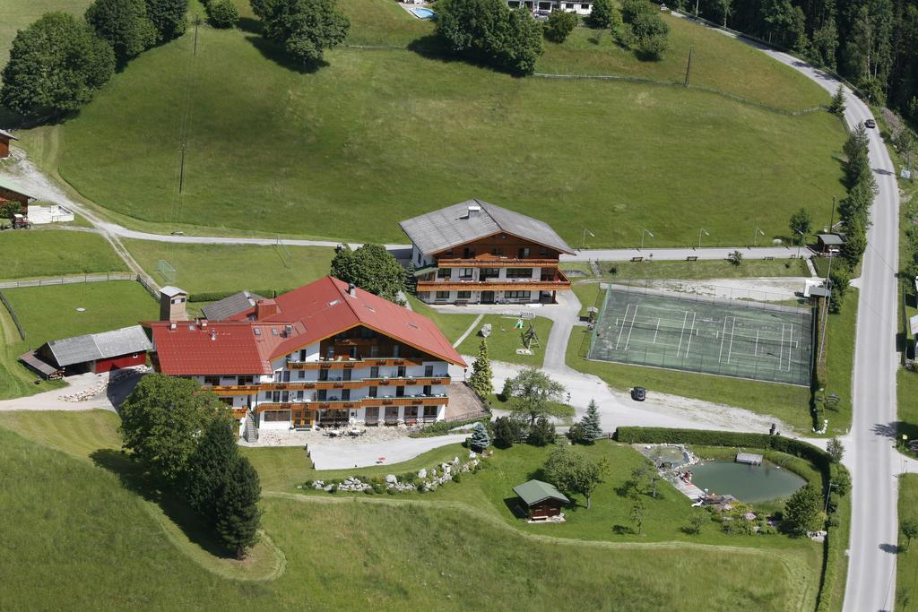 Landhotel Kielhuberhof Ramsau am Dachstein Exterior photo