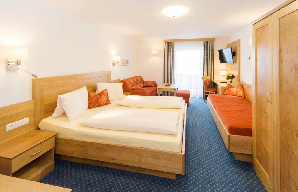 Landhotel Kielhuberhof Ramsau am Dachstein Room photo