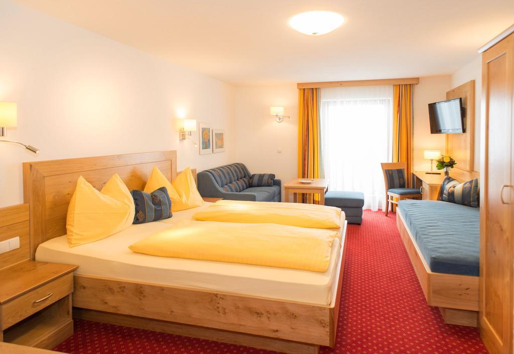 Landhotel Kielhuberhof Ramsau am Dachstein Exterior photo