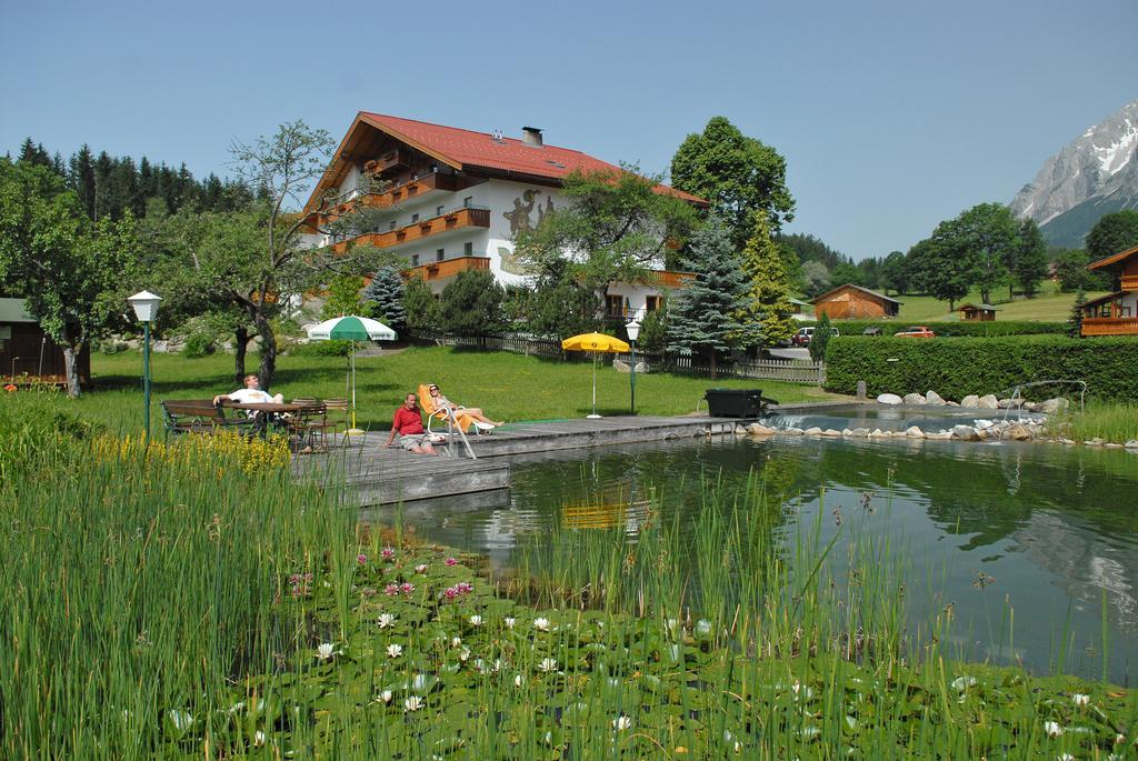 Landhotel Kielhuberhof Ramsau am Dachstein Exterior photo